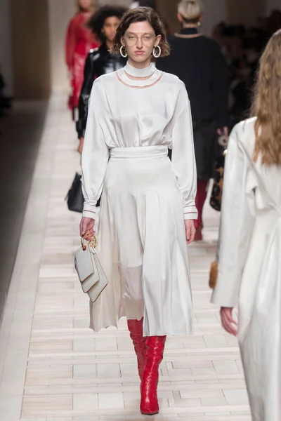 Look 38